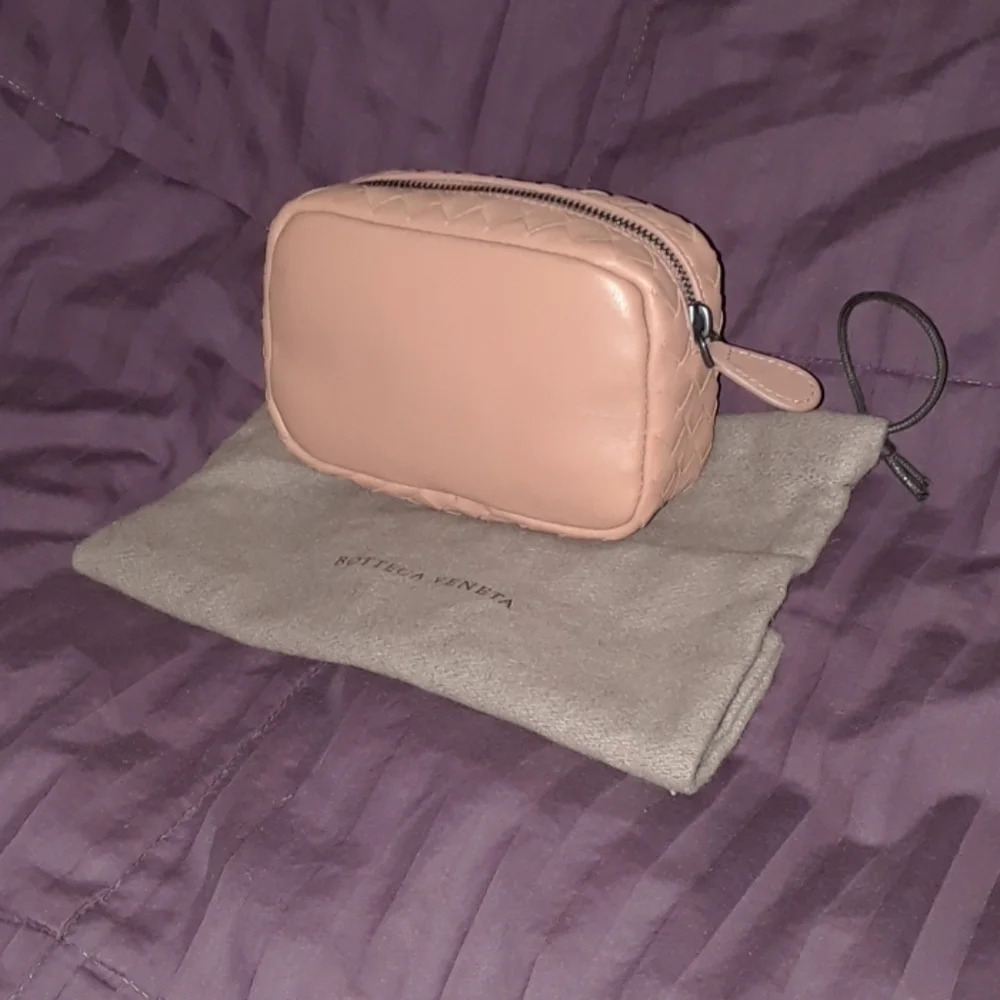 NWT Bottega Veneta INTRECCIATO NAPPA COSMETIC CASE